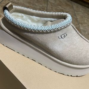 Ugg Tazz
